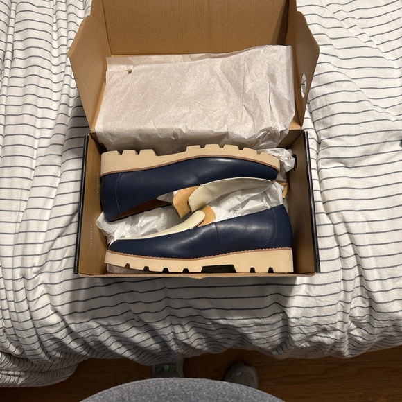 Vionic loafer - Picture 2 of 5